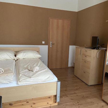 Unterkunfte Bora Gmbh Gaimersheim Buitenkant foto