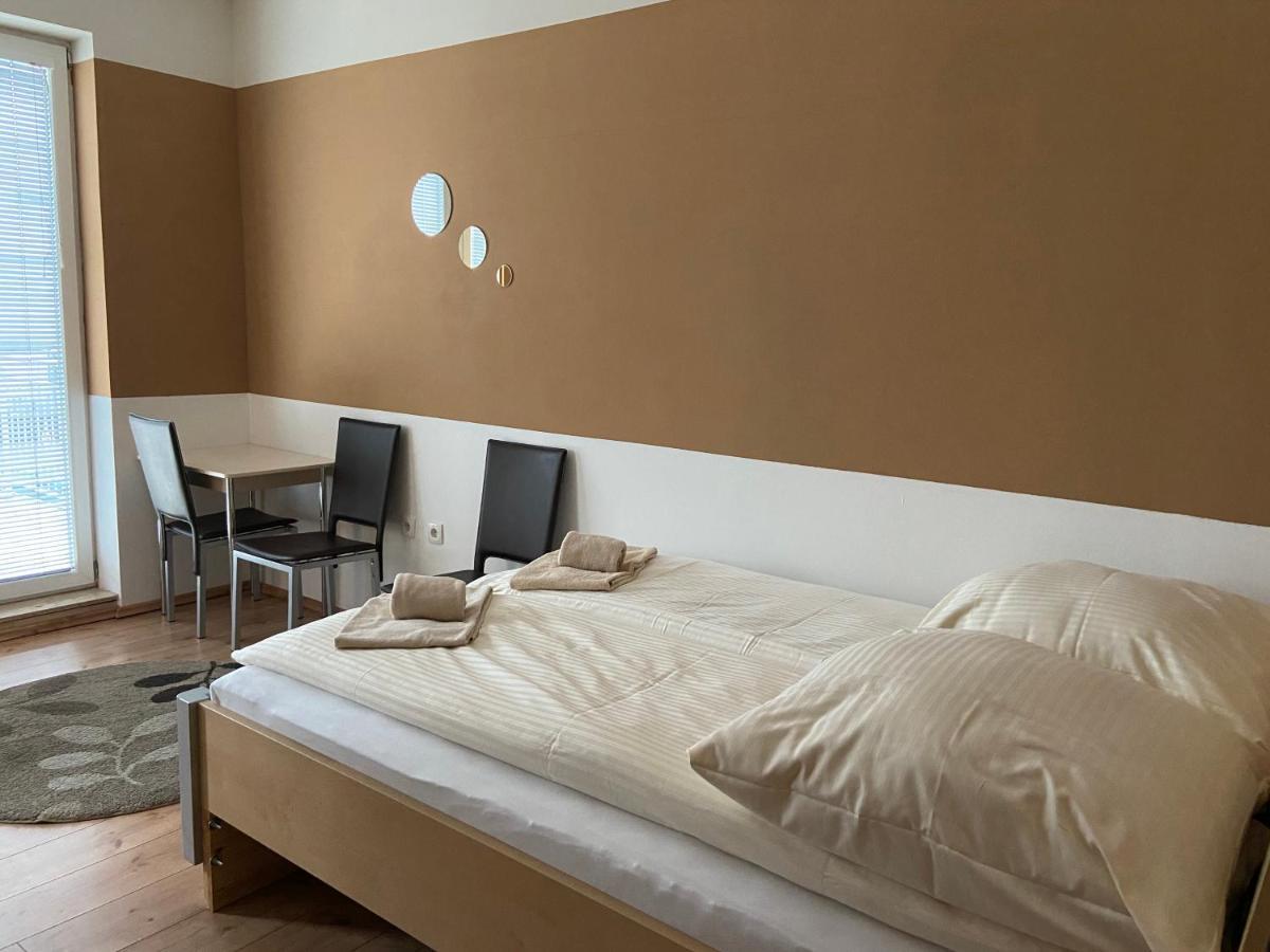 Unterkunfte Bora Gmbh Gaimersheim Buitenkant foto