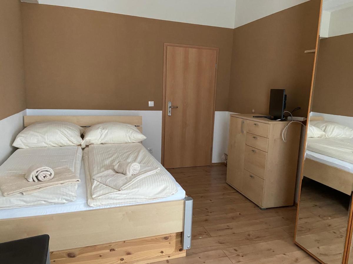 Unterkunfte Bora Gmbh Gaimersheim Buitenkant foto