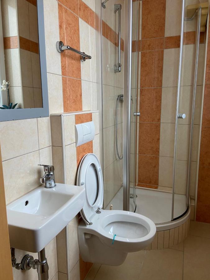 Unterkunfte Bora Gmbh Gaimersheim Buitenkant foto