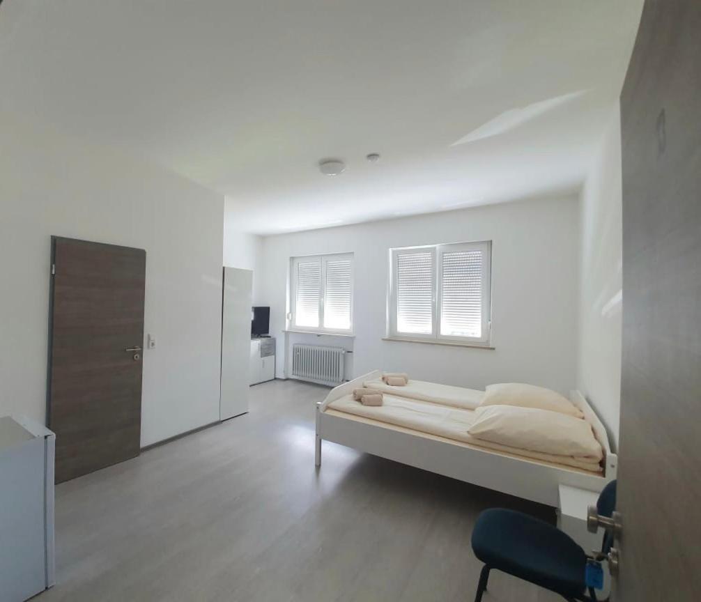 Unterkunfte Bora Gmbh Gaimersheim Buitenkant foto