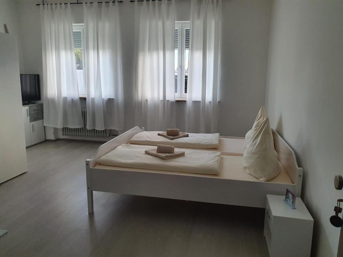 Unterkunfte Bora Gmbh Gaimersheim Buitenkant foto